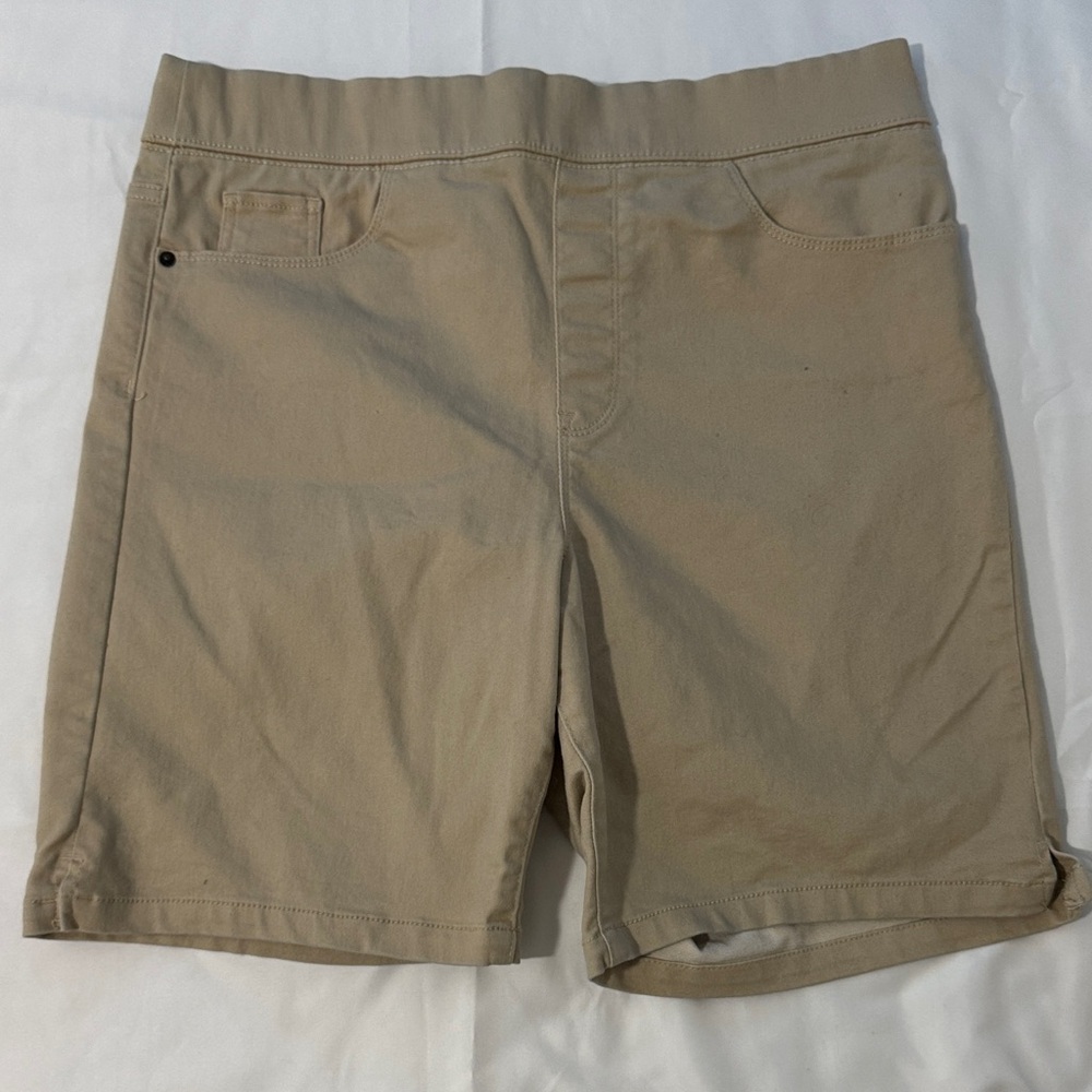 DKNY Women's Tan Casual Shorts